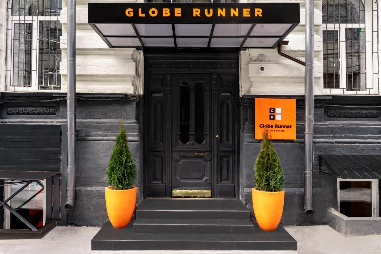 Globe Runner Hostel Kiev Bagian luar foto